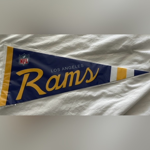 NEW Los Angeles RAMS Fan Pack - Pennant & Rally Towel🏈 - Picture 2 of 6